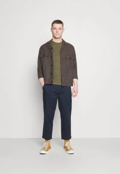 Pier One T-shirt imprimé Prix Affortable t-shirts col rond homme -VêtementsElite Boutique e0c3423ad84b4b2ba468f91a1c7189fc