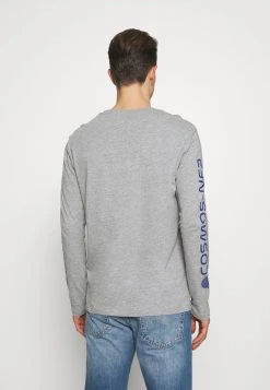 Bas Prix Pier One T-shirt à manches longues t-shirts col rond homme -VêtementsElite Boutique e141663aa7144f36a944ce2fc707272b