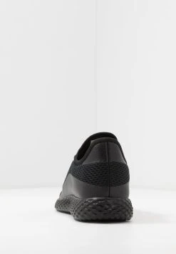 Pier One UNISEX - Baskets basses Prix Réduit sneakers rond homme 12 Pier One UNISEX - Baskets basses Prix Réduit sneakers rond homme -VêtementsElite Boutique e1a751ac1a7d4359892ed47df43f72c5