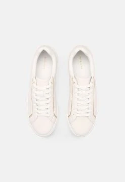 Vendre Pier One Baskets basses sneakers rond homme -VêtementsElite Boutique e363bb2c61b84e91b7e746269d11a28d