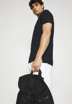 Pier One Prix Dynamité Polo t-shirts col polo homme -VêtementsElite Boutique e40c3b2ca4fb4de09d44cc2f13d8db7d