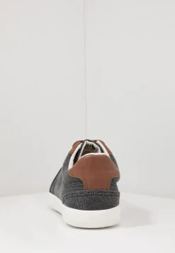 Prix Avantageux Pier One UNISEX - Baskets basses sneakers rond -VêtementsElite Boutique e62486c1673d419f95ac52a787133d7f