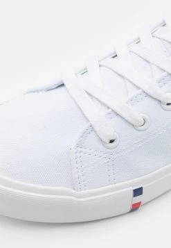 Pier One qualité absolue UNISEX - Baskets montantes sneakers rond 14 Pier One qualité absolue UNISEX - Baskets montantes sneakers rond -VêtementsElite Boutique e67ee08a94134bf68190b84ffa62dbcb