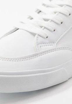 Pier One UNISEX - Baskets basses Rabais sneakers rond homme 13 Pier One UNISEX - Baskets basses Rabais sneakers rond homme -VêtementsElite Boutique e7d29f06abc444708b00a25d8fd3f756
