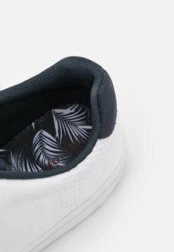 Pier One Baskets basses Prix Sympa sneakers rond homme -VêtementsElite Boutique e8219153cdcb42ed9044d37d44838c67