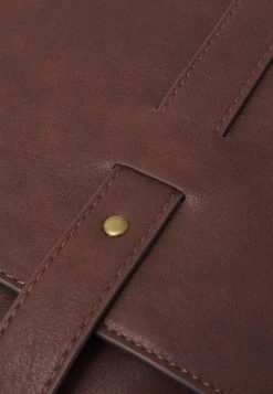 Pier One Prix Réduit Sac bandoulière sacs compartiment pour téléphone portable unisex -VêtementsElite Boutique ec2b819ef22944108a418f7909cfa2b6