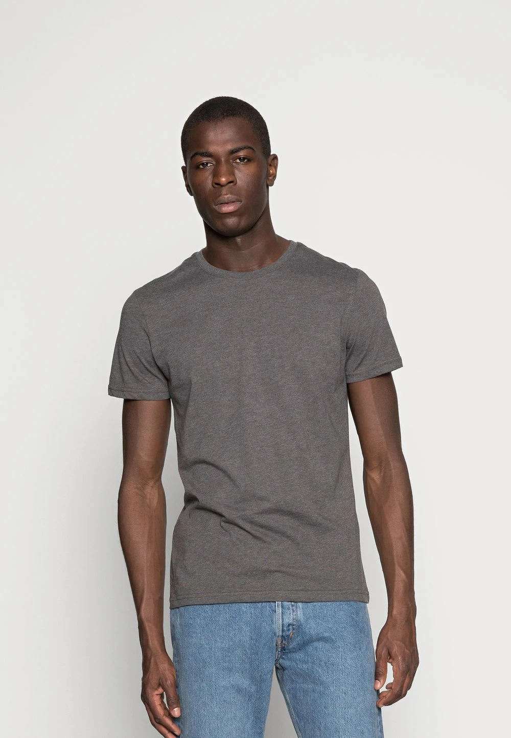 Prix Préférentiel Pier One 3 PACK - T-shirt basique t-shirts col rond homme 7 Prix Préférentiel Pier One 3 PACK - T-shirt basique t-shirts col rond homme – Image 5