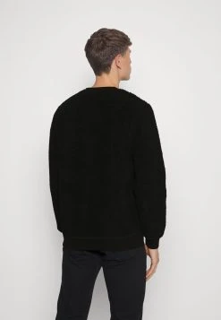 Prix De Rêve Pier One Sweat polaire sweats & hoodies col rond homme -VêtementsElite Boutique ef410f4084fb4f02a92b5fba1f8de101