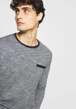 Prix Incroyables Pier One T-shirt à manches longues t-shirts col rond homme -VêtementsElite Boutique ef9d5992d5f347e7992cfbd8040ccf7e