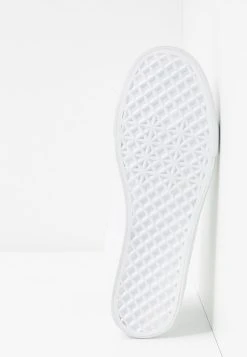 Pier One UNISEX - Baskets basses Faible Prix sneakers rond -VêtementsElite Boutique f00d610d7f414f1dafb367fbae3fa4b4