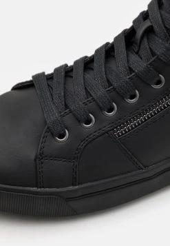 Soldes Pier One Baskets montantes baskets & sneakers rond homme 13 Soldes Pier One Baskets montantes baskets & sneakers rond homme -VêtementsElite Boutique f01ae37c752e4851b7fe4aca549e5193