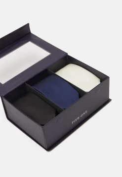 Pier One Qualité Garantie 3 PACK - Cravate cravates et nœuds papillon couleur unie homme -VêtementsElite Boutique f1bc89ae43724d6ba9db3ef038500b4d