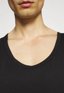 Prix De Rêve Pier One 2 PACK - Débardeur t-shirts encolure large ronde homme -VêtementsElite Boutique f3d1ada079864c7baa9fbbf8eb9541e2