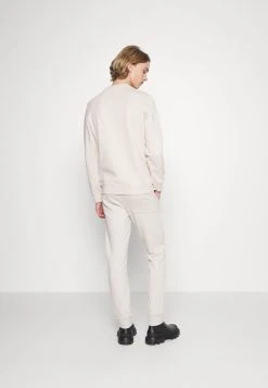 Pier One Prix Dégriffé Pantalon de survêtement pantalons normale homme 19 Pier One Prix Dégriffé Pantalon de survêtement pantalons normale homme -VêtementsElite Boutique f5019b2e8ca24c62831d7ed0ab056af4