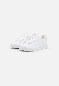 Pier One UNISEX - Baskets basses Faible Prix baskets & sneakers rond -VêtementsElite Boutique f502800609024eefac8d7c6ee334dfd4