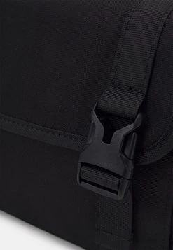 Prix Sacrifiés Pier One UNISEX - Sac bandoulière sacs fermeture à clip 9 Prix Sacrifiés Pier One UNISEX - Sac bandoulière sacs fermeture à clip -VêtementsElite Boutique f6be7e6f25484afd818fa13238f4a0f4