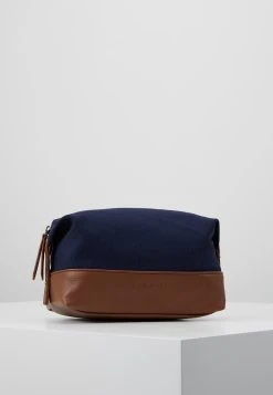 Pier One UNISEX - Trousse de toilette En promotion accessoires, sets et coffrets