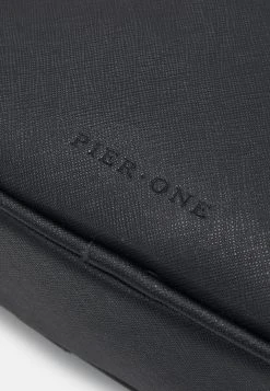 Pier One UNISEX - Sac bandoulière Prix Distinctifs sacs fermeture éclair -VêtementsElite Boutique f832064f585a442fa550d64b5a283490