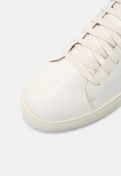 Prix Ourlé Pier One Baskets basses sneakers rond homme -VêtementsElite Boutique f91fbfbc4be14553b5493de5843f78bb