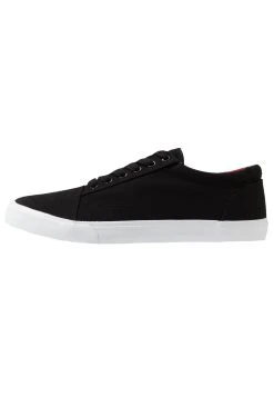 Pier One UNISEX - Baskets basses Faible Prix sneakers rond -VêtementsElite Boutique fb79392a453a4f07a732eedd26b4b5a3