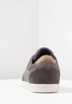 Prix Sympa Pier One Baskets basses sneakers rond homme 12 Prix Sympa Pier One Baskets basses sneakers rond homme -VêtementsElite Boutique fb9662dc79d64aeda4c7ba8366cb5fe6