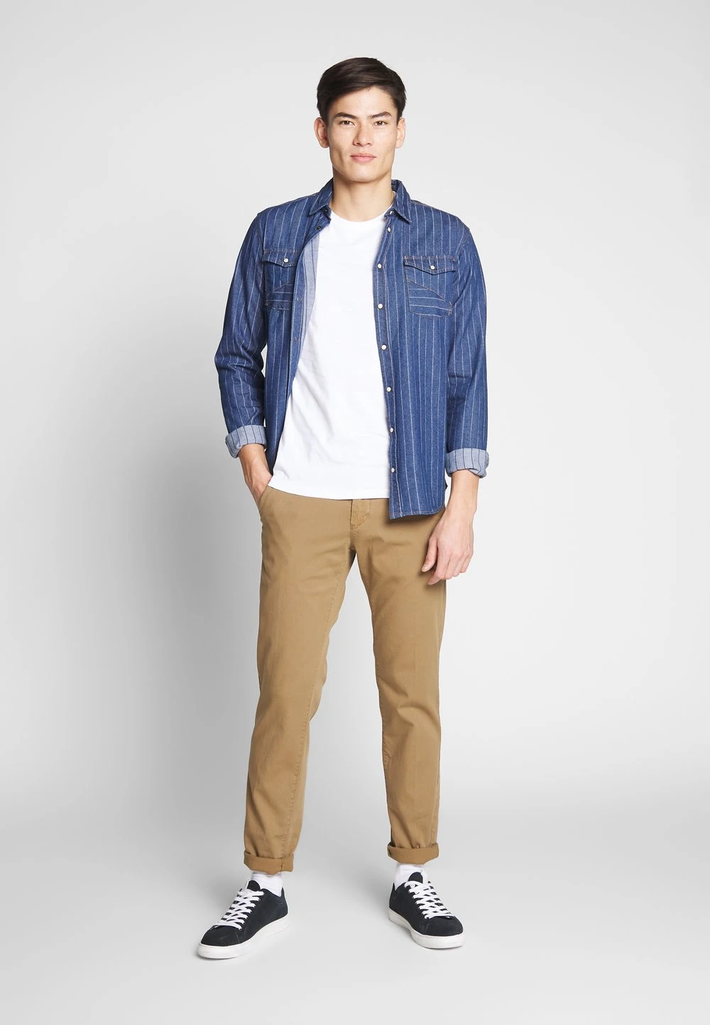 Pier One 2 PACK - T-shirt basique Prix Distinctifs t-shirts col rond homme 4 Pier One 2 PACK - T-shirt basique Prix Distinctifs t-shirts col rond homme – Image 2