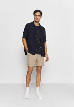 Pier One Prix Compétitif T-shirt imprimé t-shirts col rond homme -VêtementsElite Boutique fc7da5e2422943eb9d71379dbb7be5f0